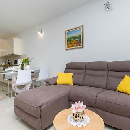 Apartment Ivanka Omiš Eksteriør billede