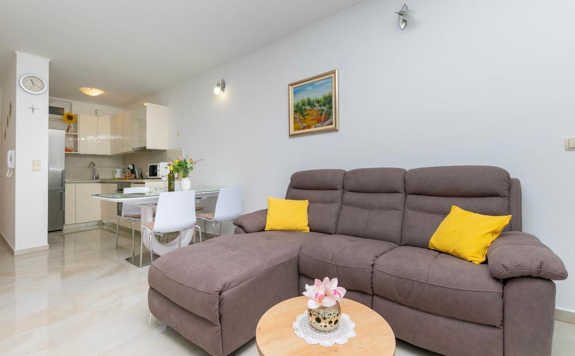 Apartment Ivanka Omiš Eksteriør billede