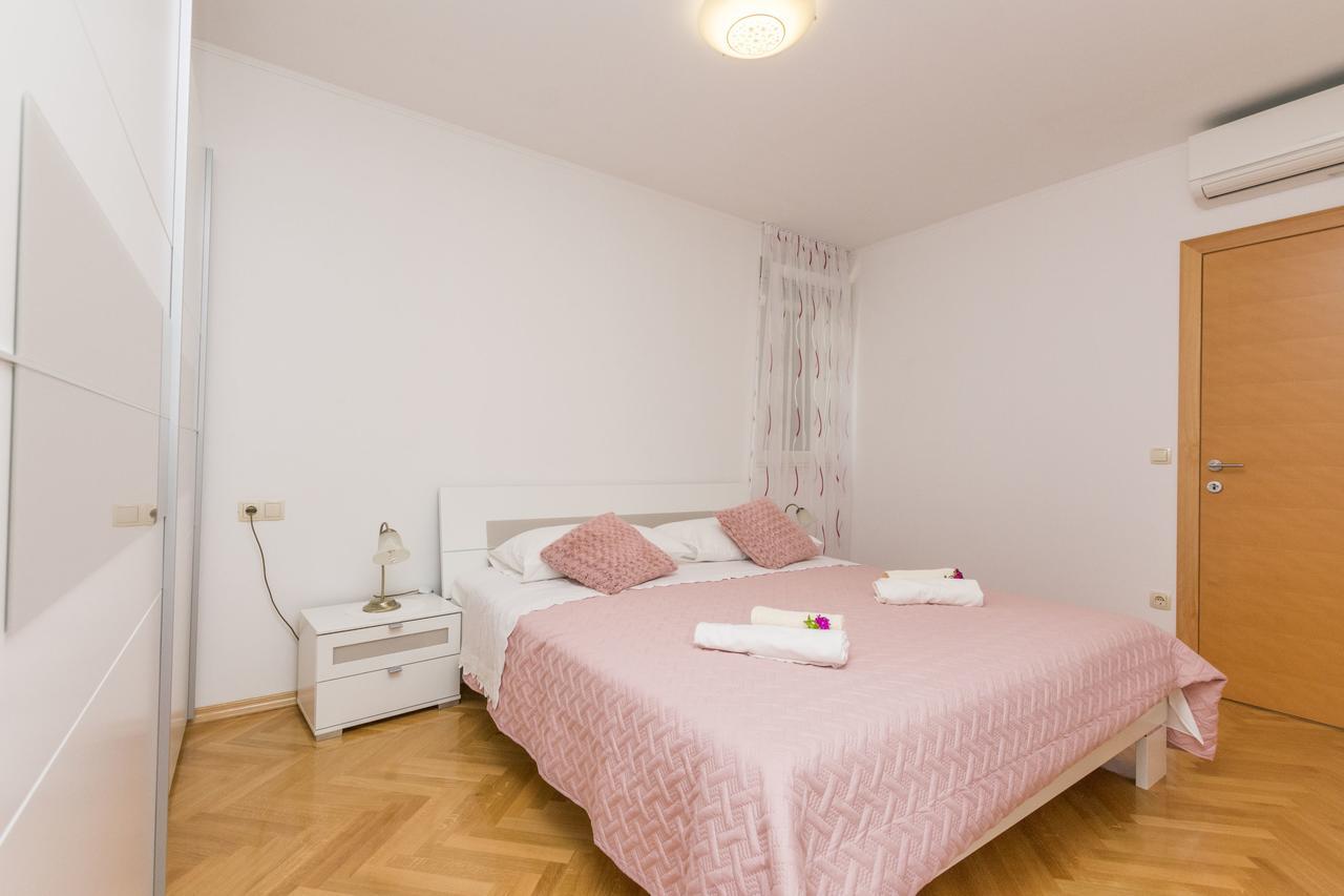 Apartment Ivanka Omiš Eksteriør billede