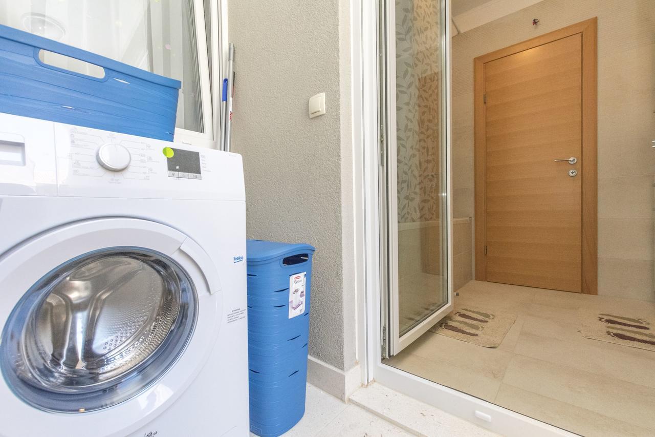 Apartment Ivanka Omiš Eksteriør billede